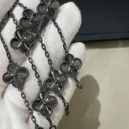 [⭐Maelin]CLOVER 5 MOTIF BLACK BRACELET