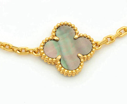 [⭐Maelin] CLOVER 5 MOTIF GRAY MOP BRACELET COLLECTION