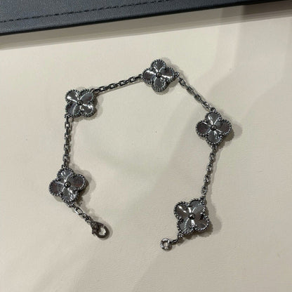 [⭐Maelin]CLOVER 5 MOTIF BLACK BRACELET