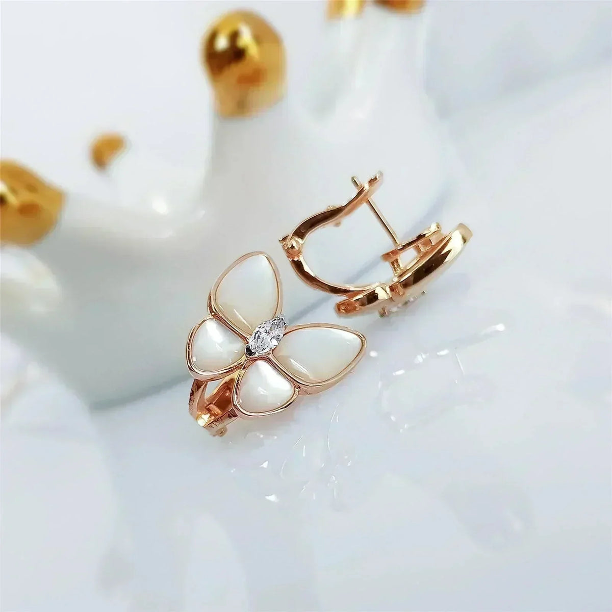 [⭐Maelin]BUTTERFLY MOP DIAMOND EARRINGS