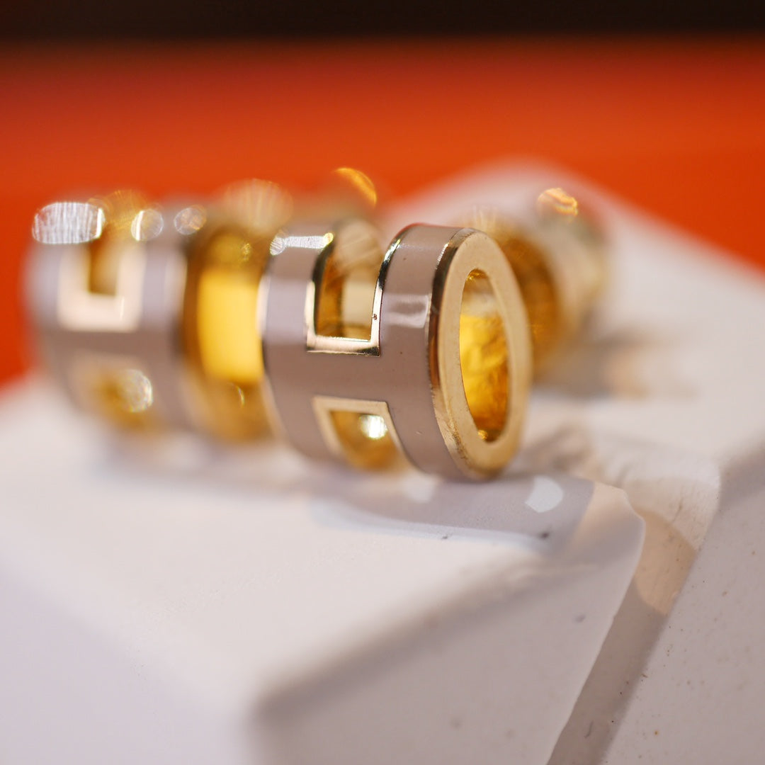 [⭐Maelin]MINI POP H GOLD EARRINGS GREY