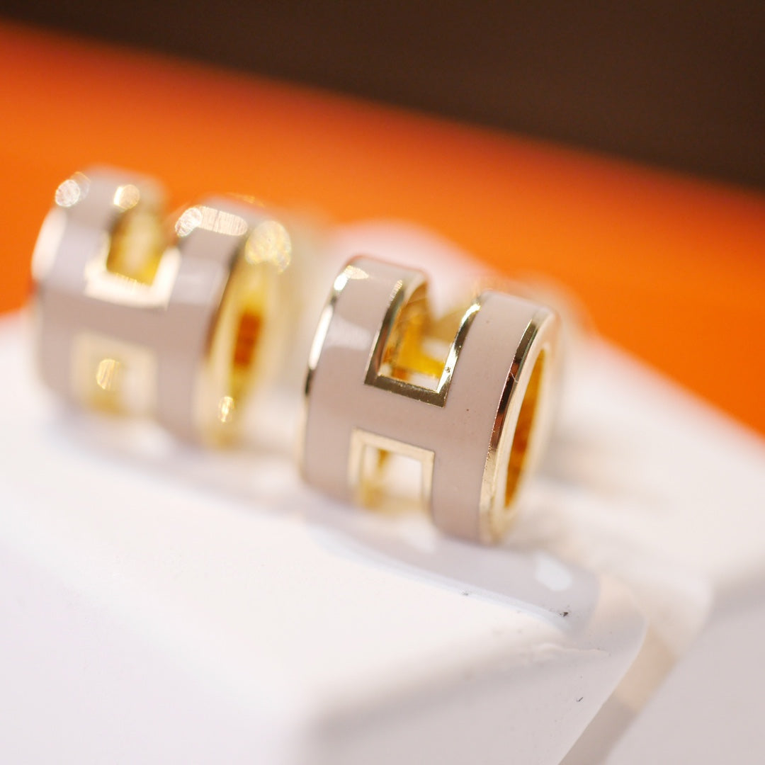 [⭐Maelin]MINI POP H GOLD EARRINGS GREY