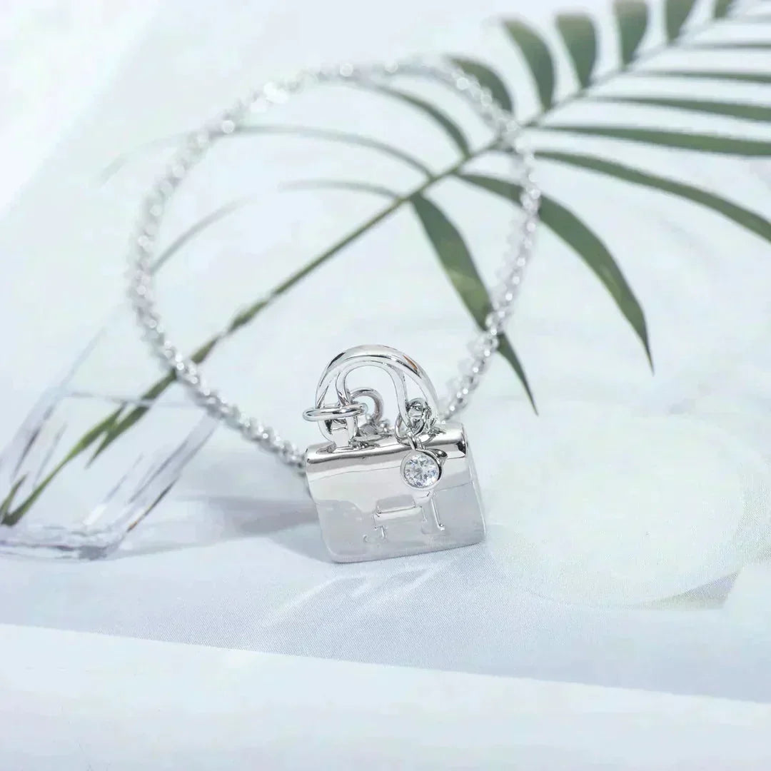 [⭐Maelin]AMULETTE PEDANT SILVER NECKLACE