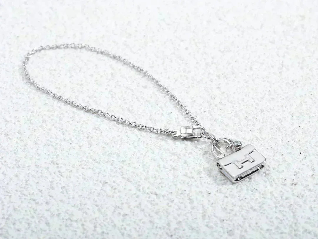 [⭐Maelin]AMULETTE PEDANT SILVER NECKLACE