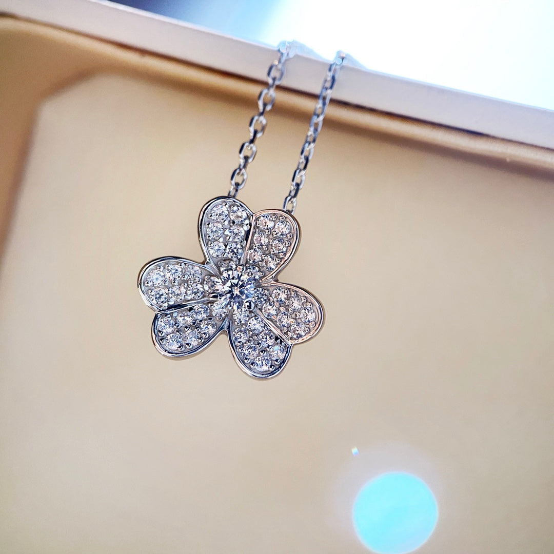 [⭐Maelin]CLOVER DIAMOND NECKLACE SILVER