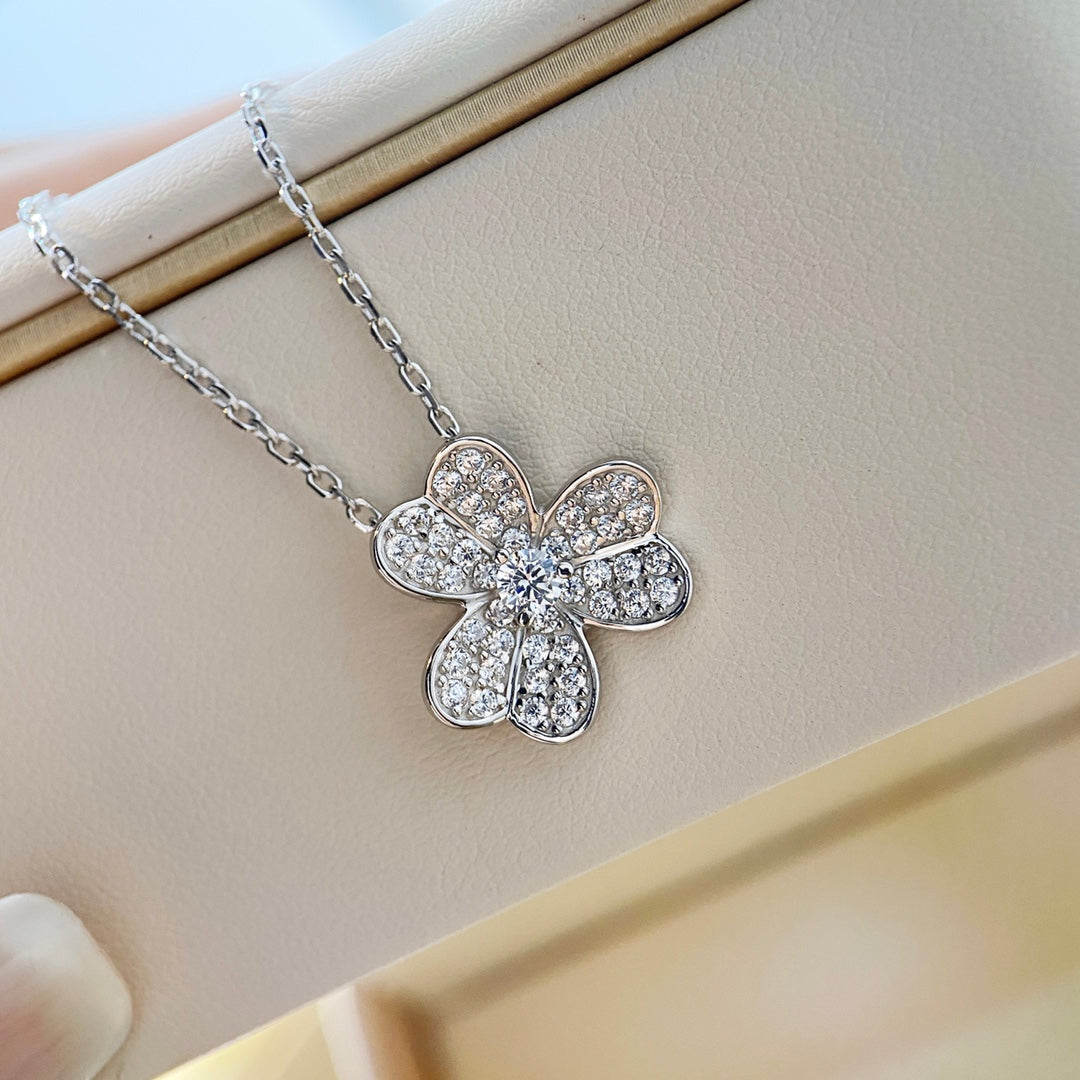 [⭐Maelin]CLOVER DIAMOND NECKLACE SILVER