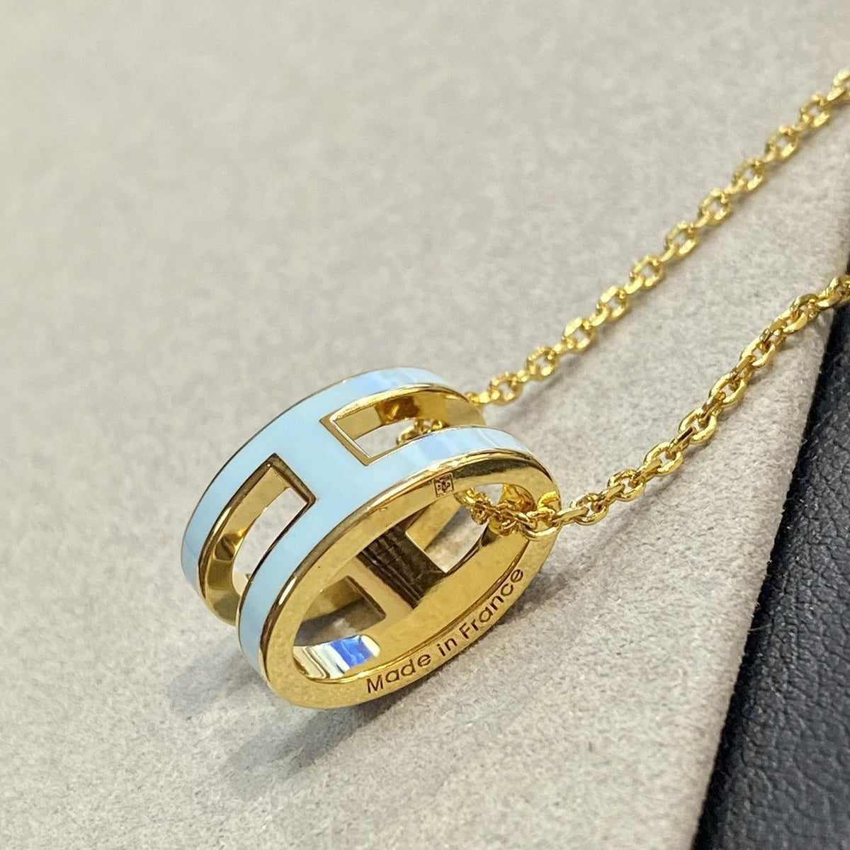 [⭐Maelin]POP H LIGHT BLUE NECKLACE
