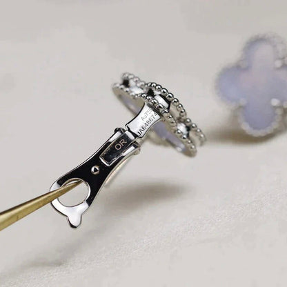 [⭐Maelin]CLOVER MEDIUM 1 MOTIFS  WHITE MOP EARRINGS SILVER