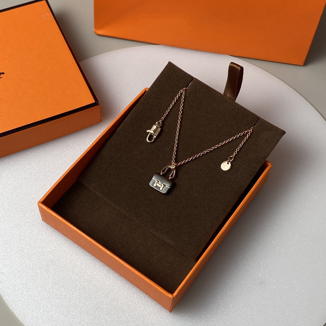 [⭐Maelin]CONSTANCE BLACK PEDANT PINK GOLD NECKLACE