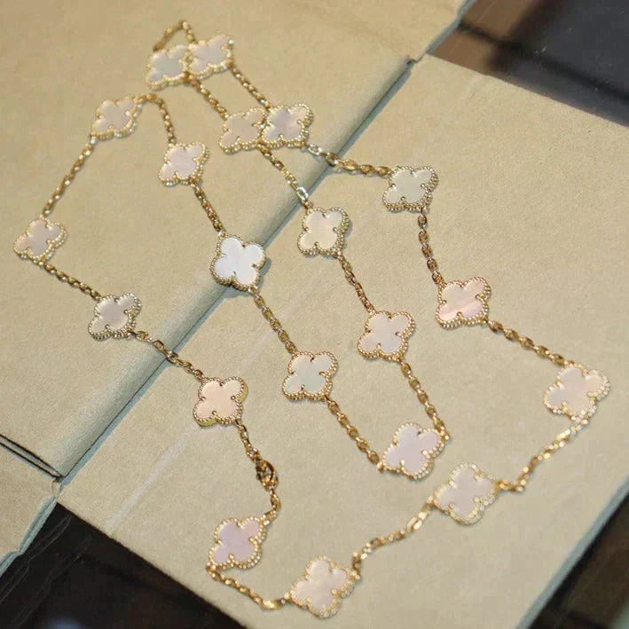 [⭐Maelin]CLOVER 20 MOTIFS WHITE MOP NECKLACE