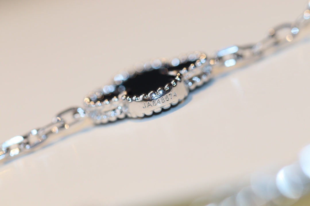 [⭐Maelin]CLOVER 20 MOTIFS ONYX DIAMOND SILVER