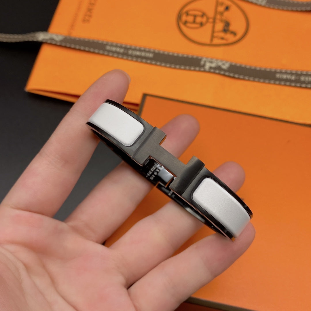 [⭐Maelin]H BRACELET 12MM BLACK WHITE CERAMIC