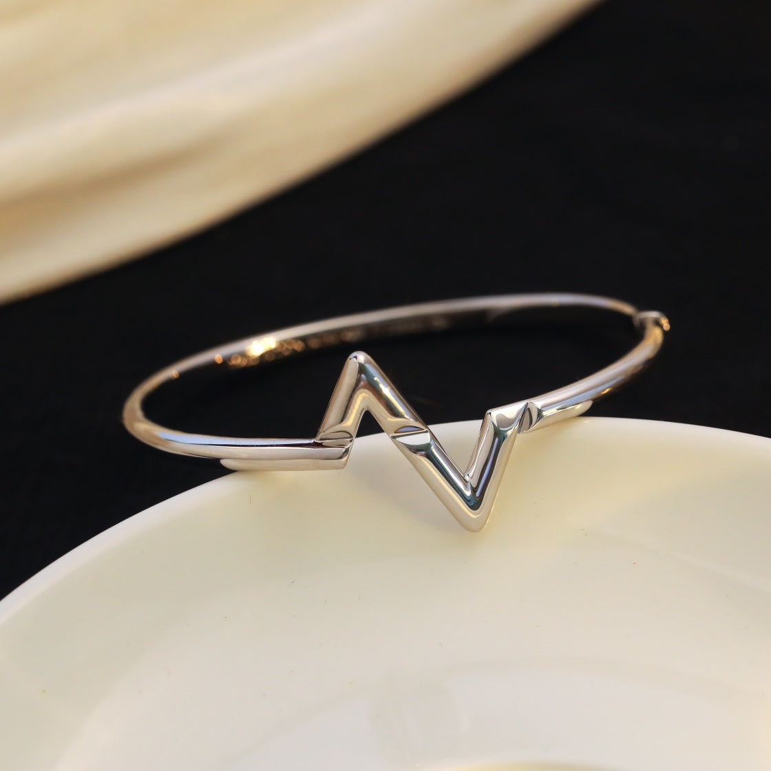 [⭐Maelin]VOLTE UPSITE DOWN BRACELET