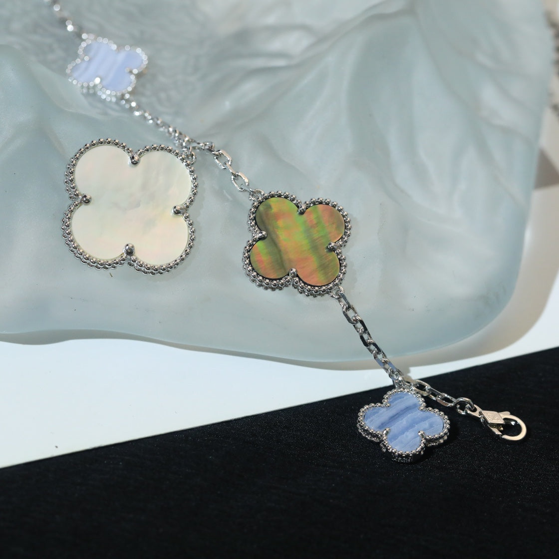 [⭐Maelin]CLOVER BRACELET 5 MOTIFS MOP CHALCEDONY SILVER