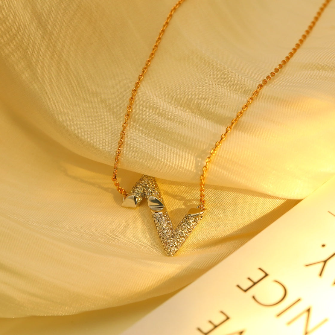 [⭐Maelin]VOLT SILVER DIAMOND PEDANT NECKLACE