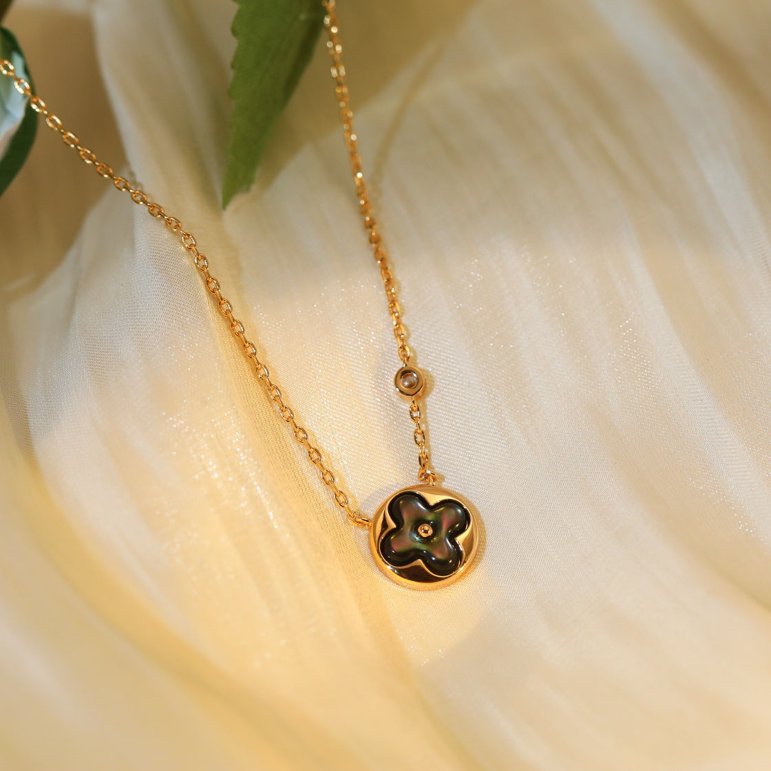 [⭐Maelin]SUN PEDANT PINK GOLD 1 DIAMOND NECKLACE