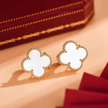 [⭐Maelin]CLOVER MEDIUM 1 MOTIFS  WHITE MOP STUD EARRINGS