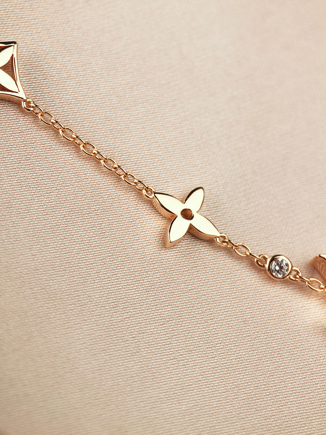 [⭐Maelin]STAR AND SUN 7 MOTIFS GOLD BRACELET