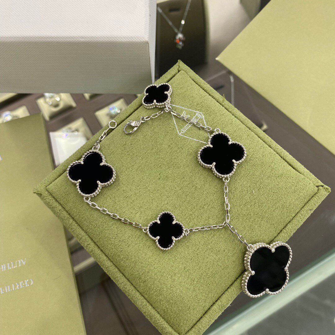 [⭐Maelin]CLOVER 5 MOTIFS SIVLER ONYX BRACELET
