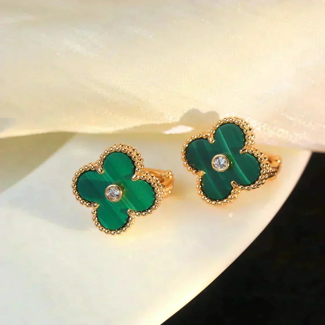 [⭐Maelin]CLOVER MEDIUM 1 MOTIFS MALACHITE DIAMOND EARRINGS