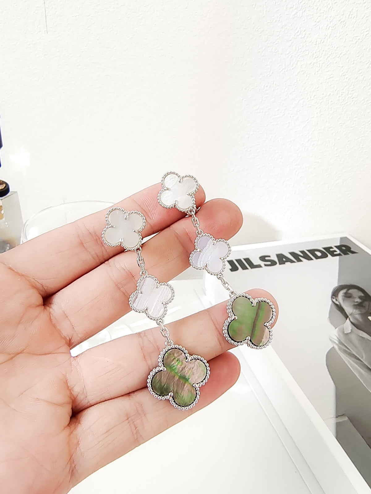 [⭐Maelin]CLOVER 3 MOTIFS CHALCEDONY DARK MOP SILVER EARRINGS