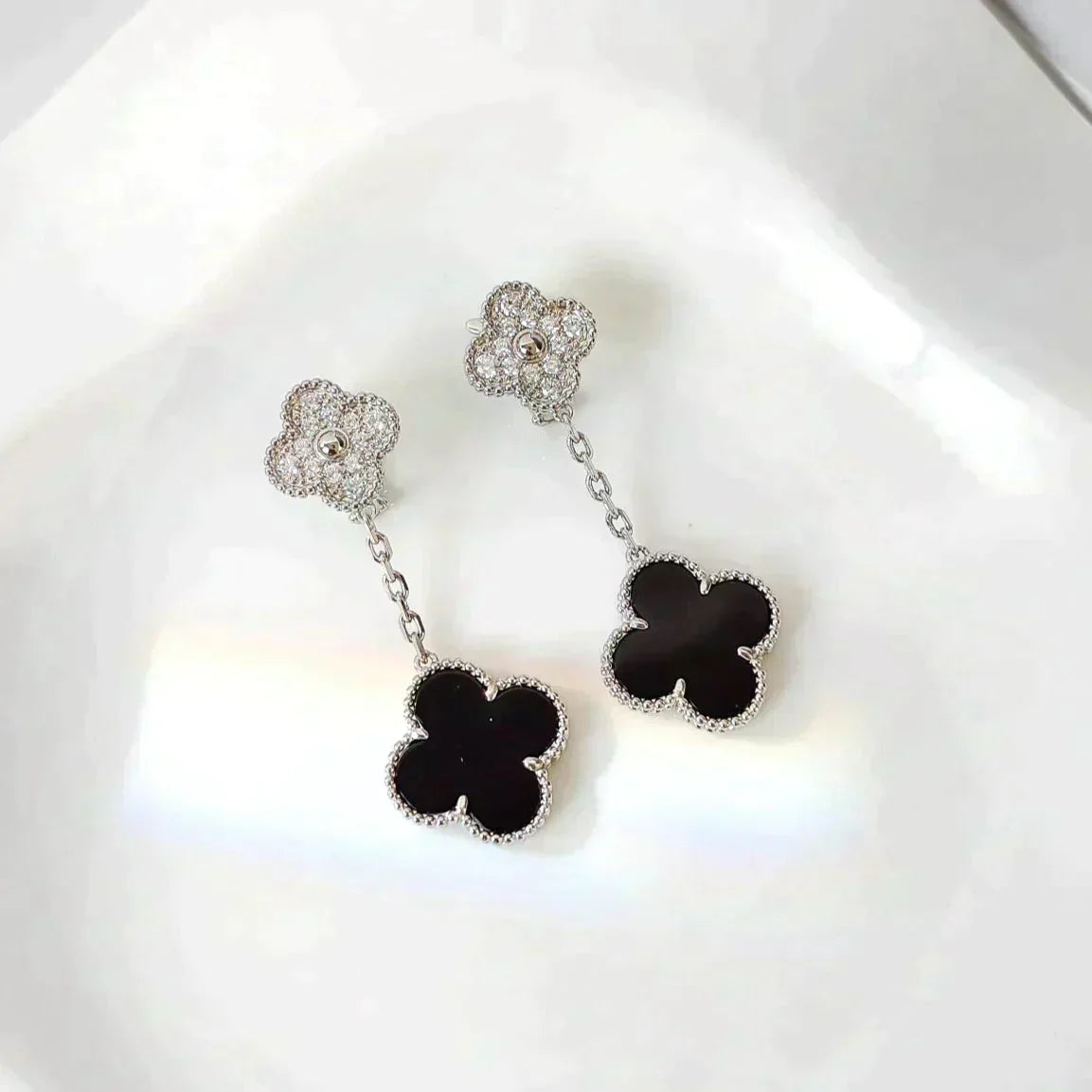 [⭐Maelin]CLOVER 2 MOTIFS  DIAMOND ONYX EARRINGS SILVER