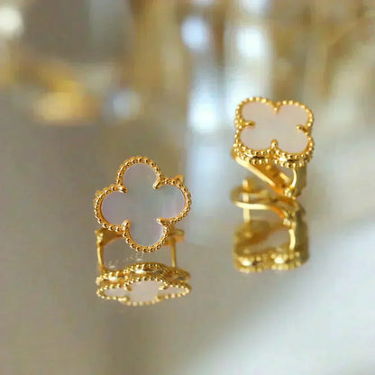 [⭐Maelin]CLOVER MEDIUM 1 MOTIFS  WHITE MOP STUD EARRINGS