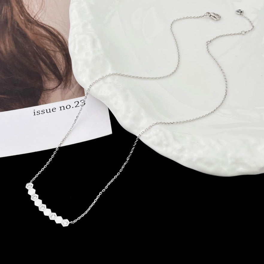 [⭐Maelin]BEE MY LOVE DIAMOND NECKLACE