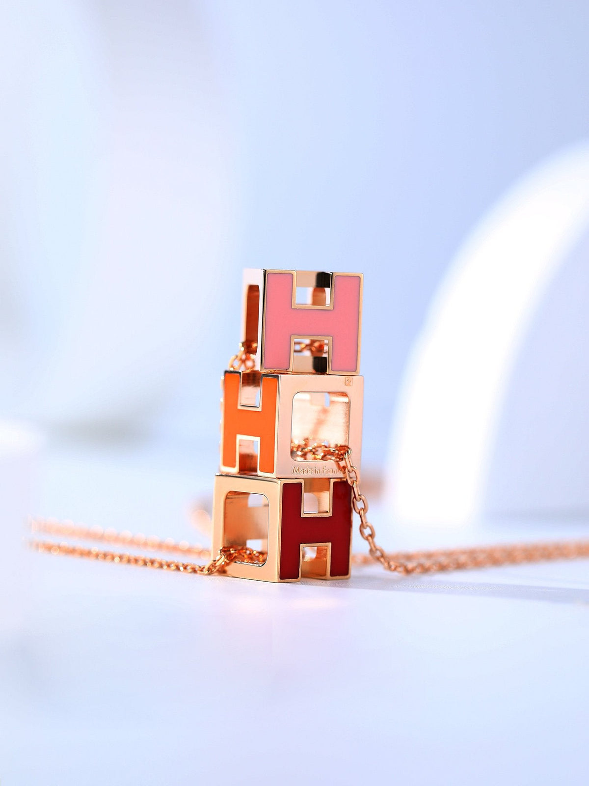 [⭐Maelin]H CAGE PINK GOLD NECKLACE