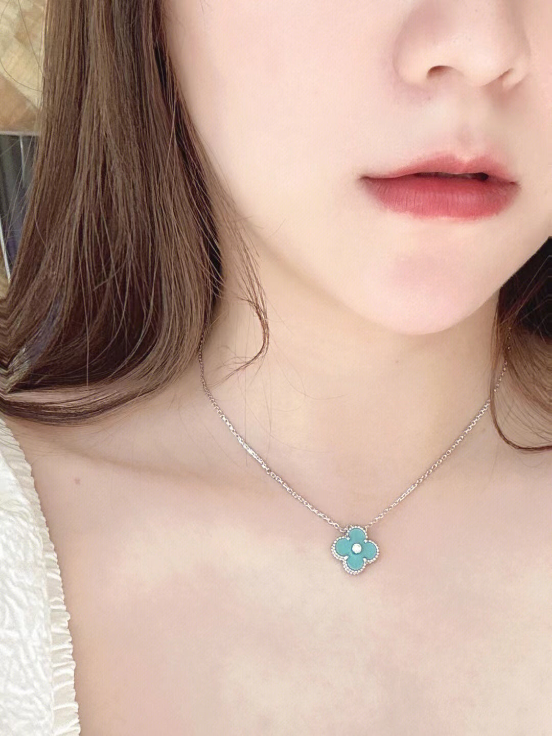 [⭐Maelin]CLOVER 1 DIAMOND LIGHT BLUE SILVER NECKLACE