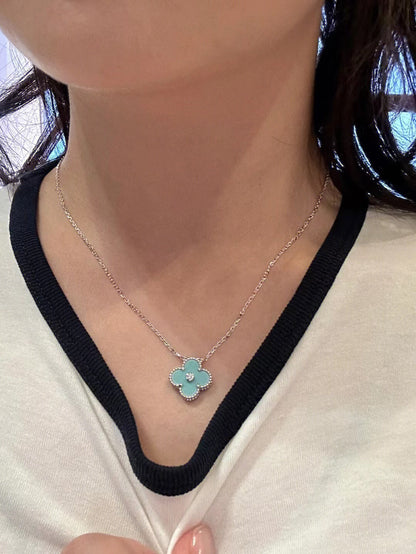 [⭐Maelin]CLOVER 1 DIAMOND LIGHT BLUE SILVER NECKLACE