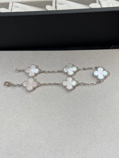 [⭐Maelin]CLOVER WHITE PEARL MOP 5 MOTIF BRACELET COLLECTION