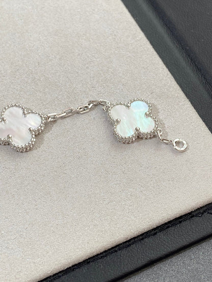 [⭐Maelin]CLOVER WHITE PEARL MOP 5 MOTIF BRACELET COLLECTION