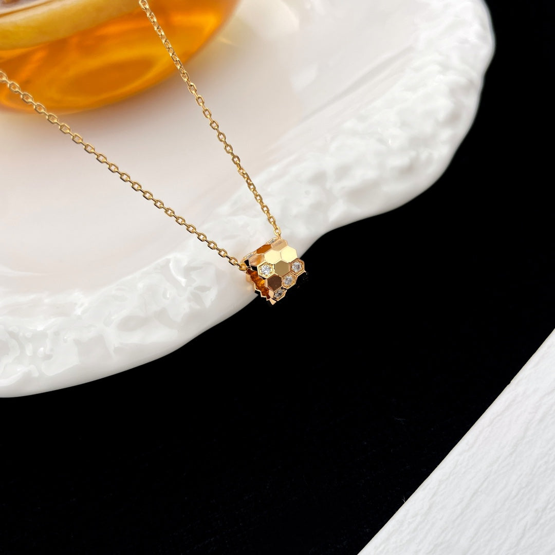 [⭐Maelin]BEE MINI PEDANT DIAMOND NECKLACE