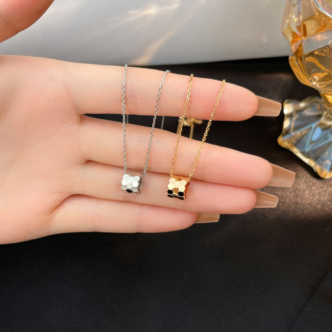 [⭐Maelin]BEE MINI NECKLACE