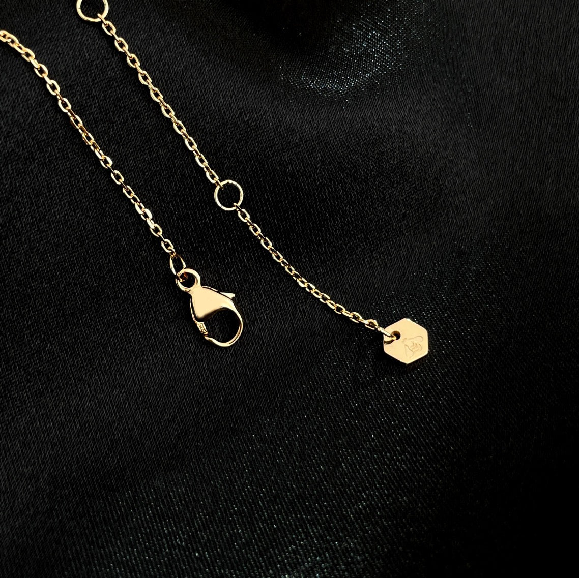 [⭐Maelin]BEE MINI NECKLACE