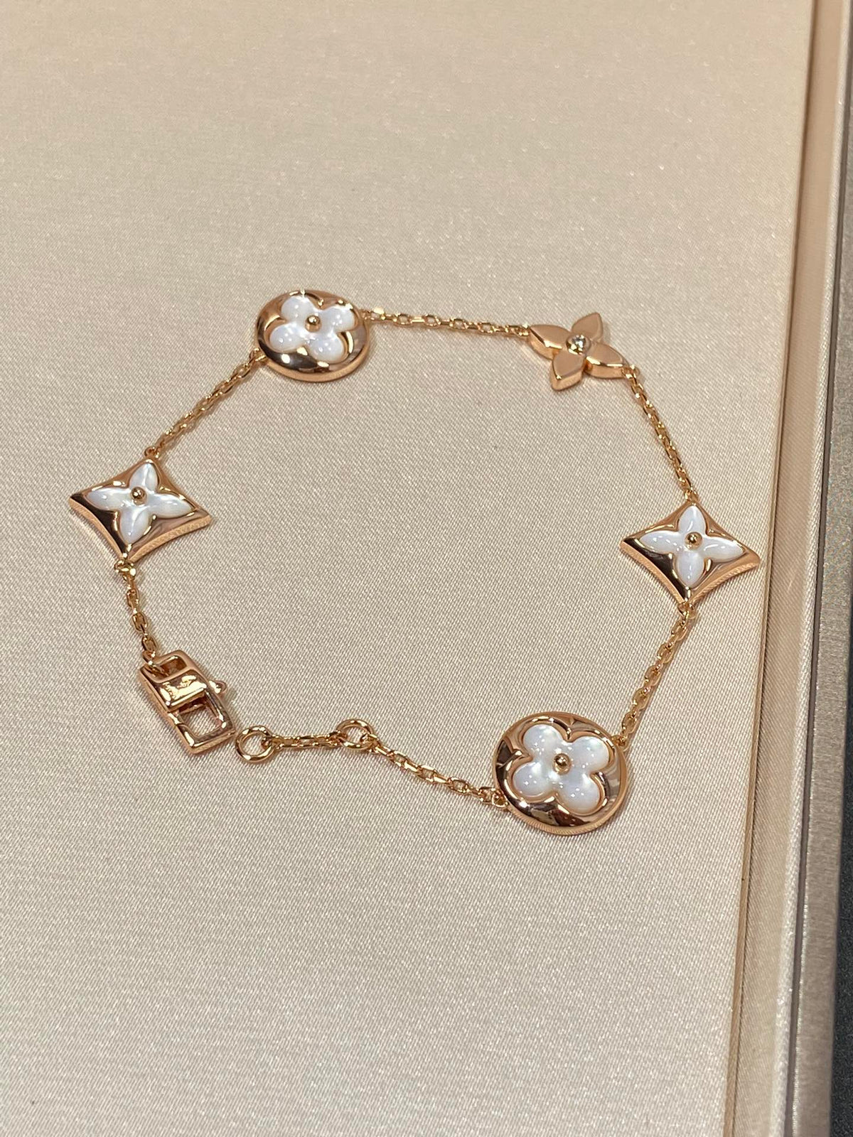 [⭐Maelin]STAR AND SUN 5 MOTIF MOP PINK GOLD BRACELET