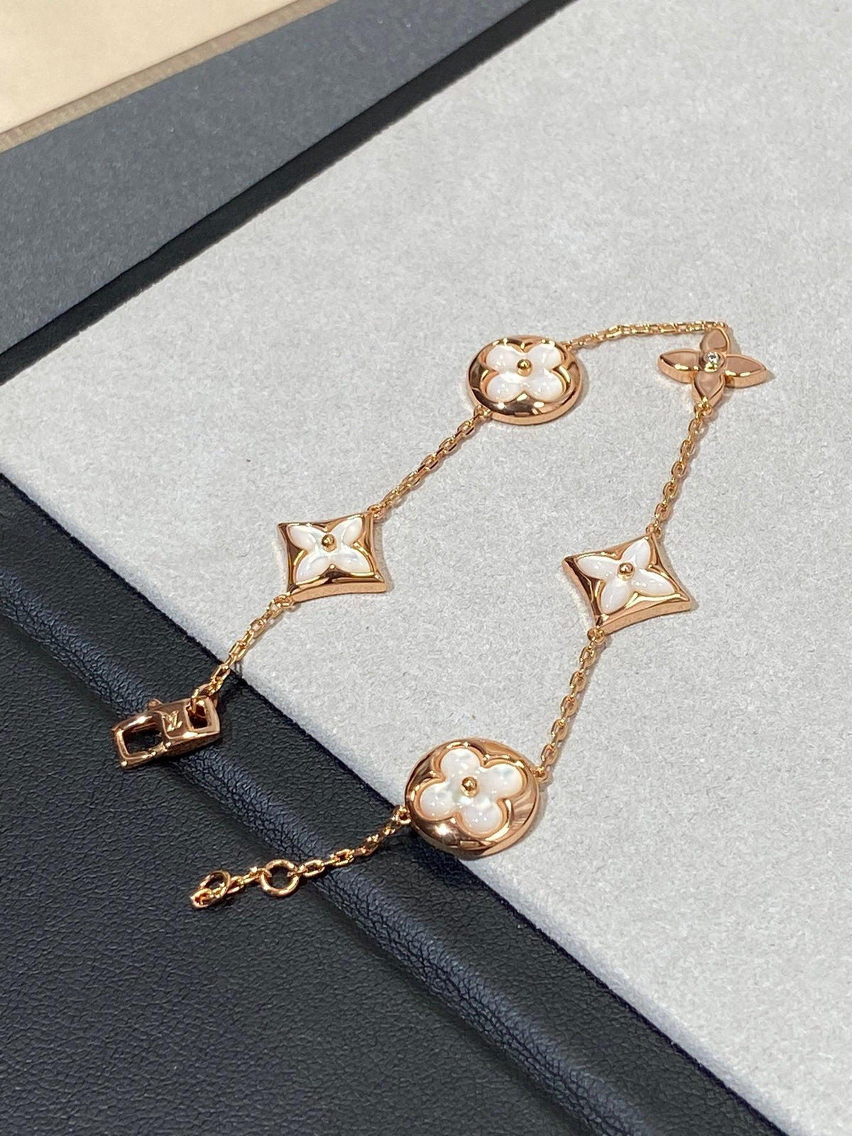 [⭐Maelin]STAR AND SUN 5 MOTIF MOP PINK GOLD BRACELET