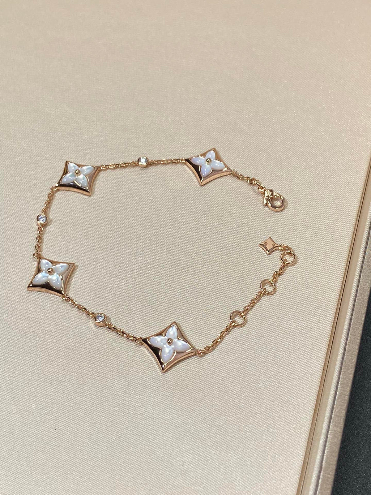 [⭐Maelin]STAR 4 MOTIF MOP DIAMOND PINK GOLD BRACELET