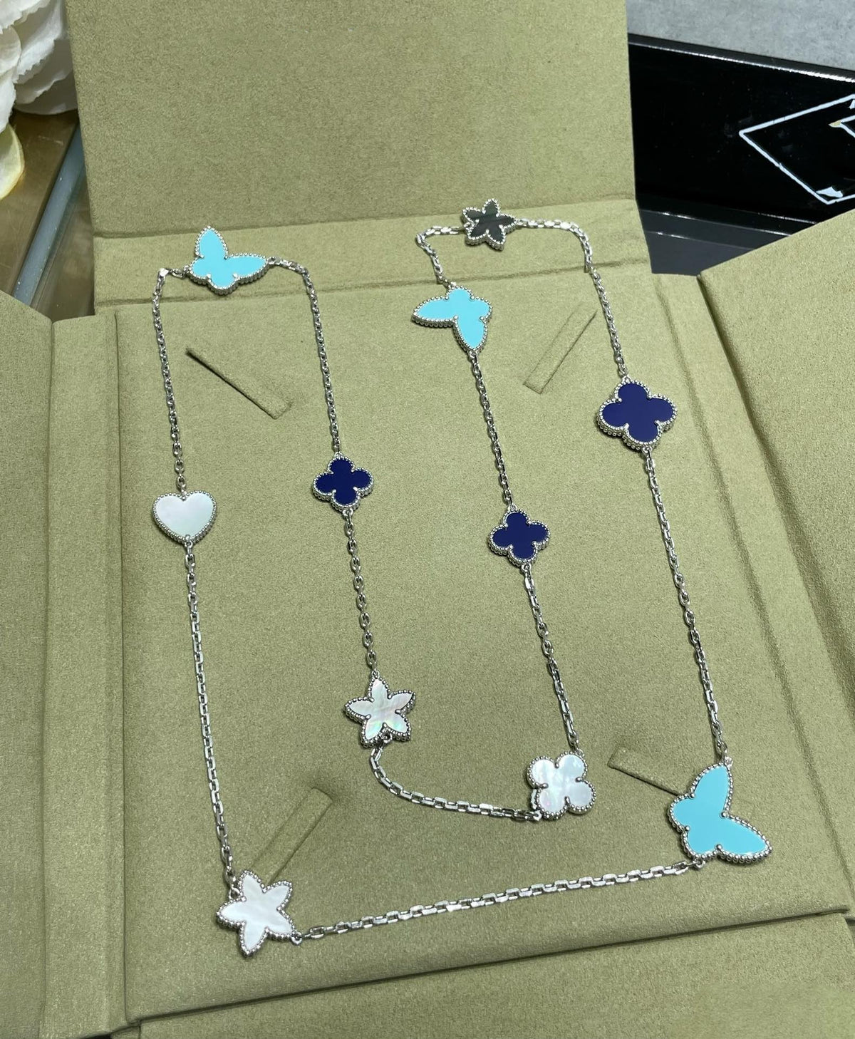 [⭐Maelin]LUCKY CLOVER SILVER 11 MOTIF NECKLACE