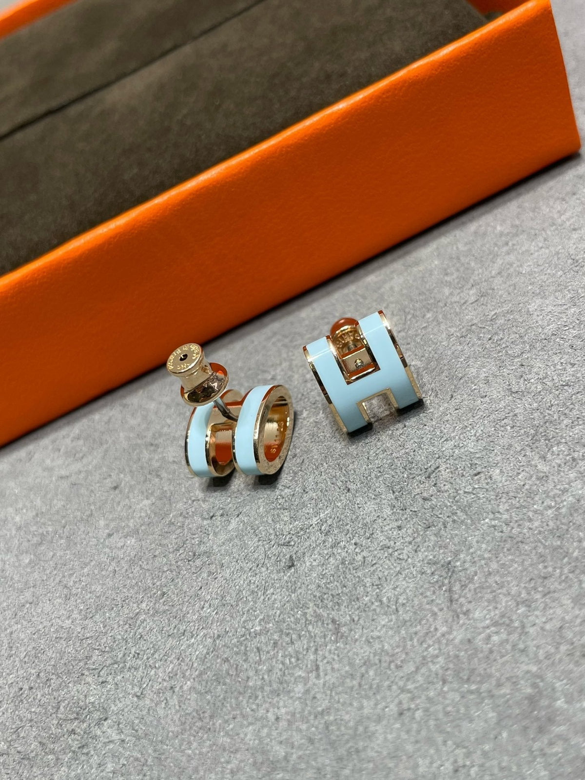 [⭐Maelin]POP H SKY BLUE STUD EARRINGS