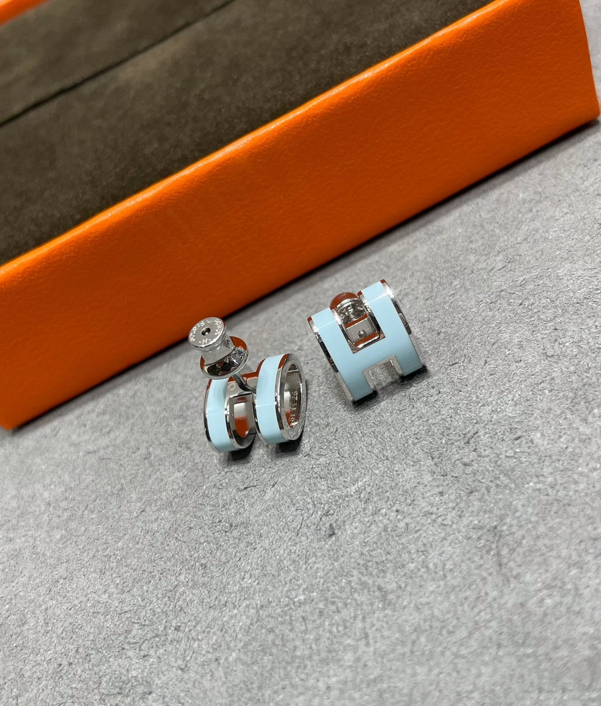 [⭐Maelin]POP H SKY BLUE STUD EARRINGS