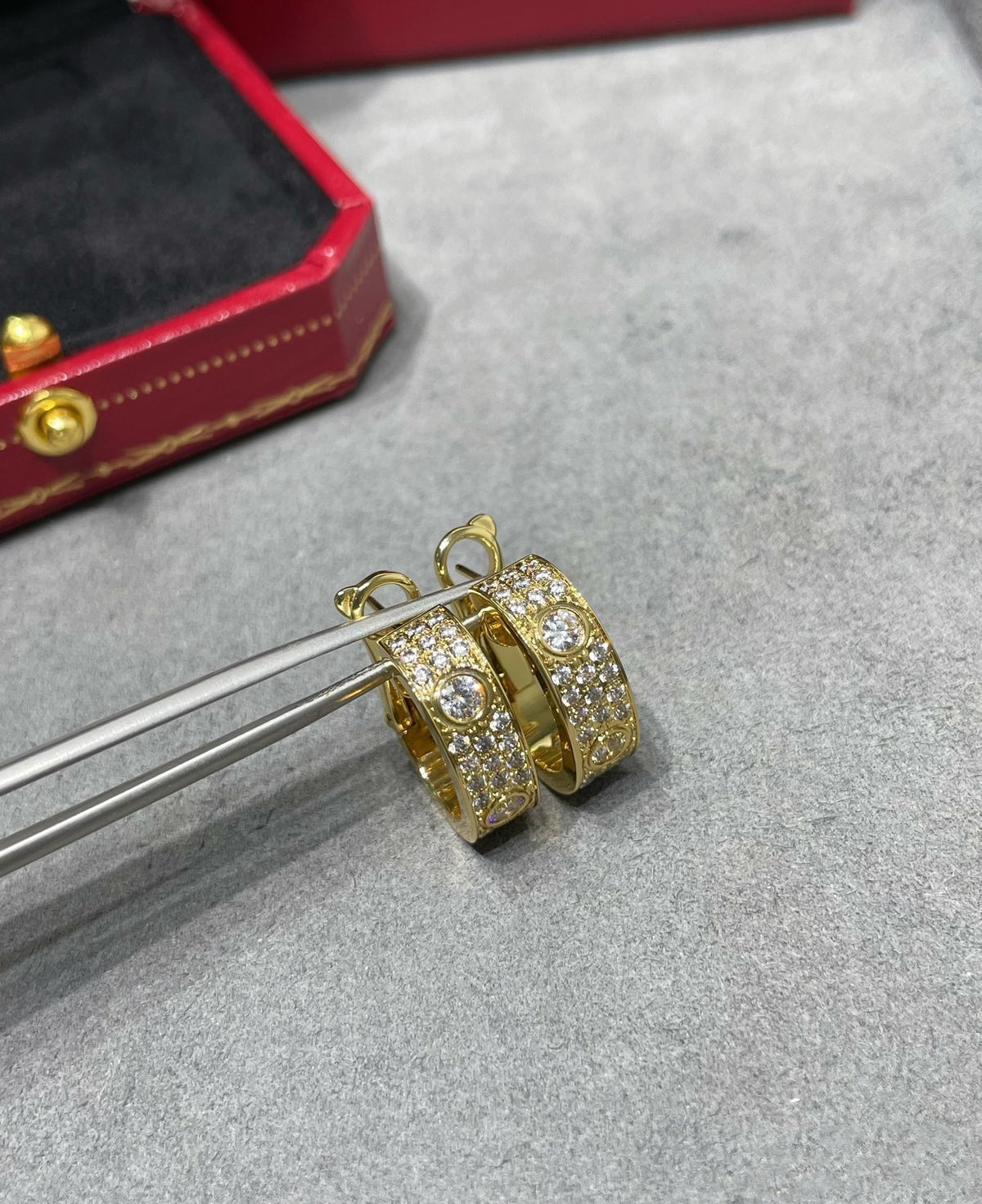 [⭐Maelin]LOVE 5.5MM DIAMOND PAVED EARRINGS