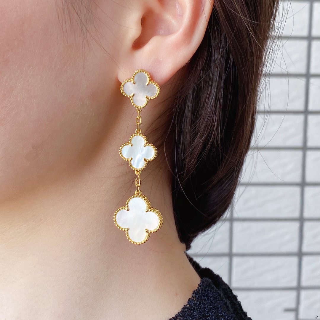 [⭐Maelin]CLOVER MOP 3 MOTIFS GOLD EARRINGS