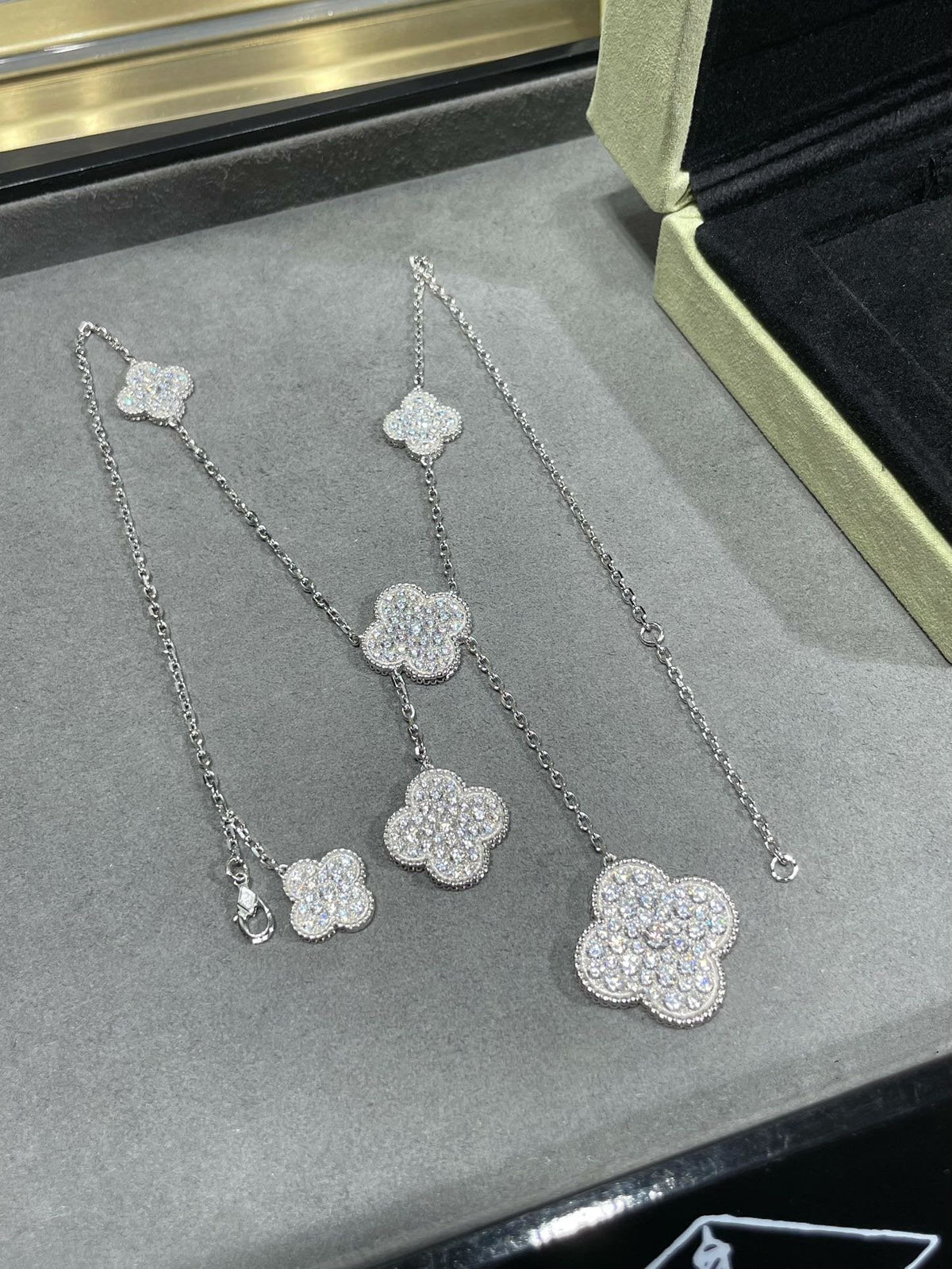 [⭐Maelin]CLOVER 6 MOTIF DIAMOND PAVED NECKLACE