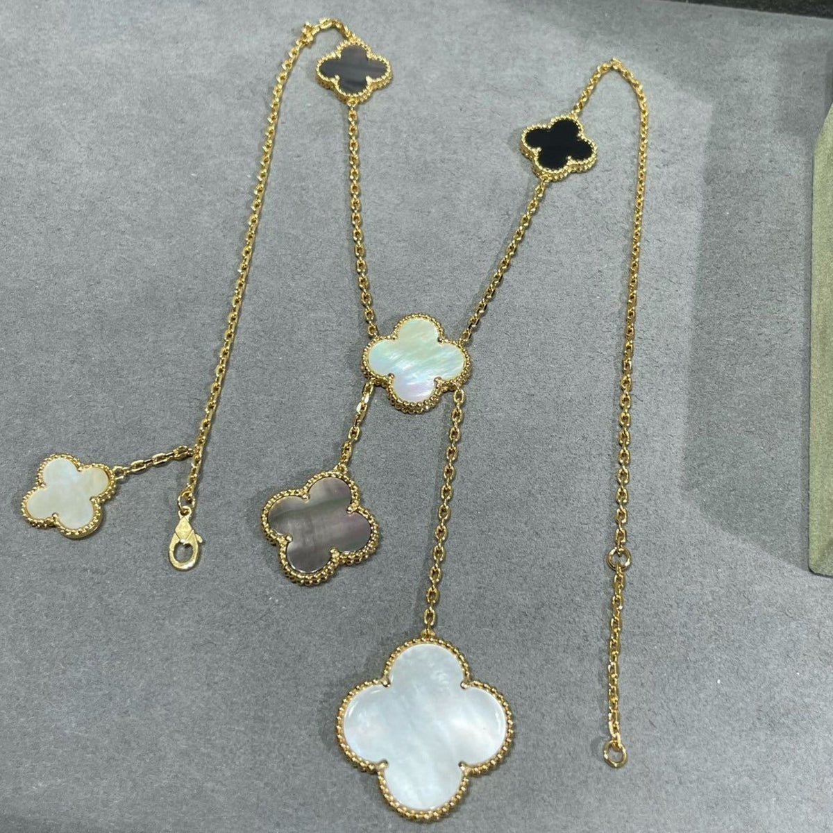 [⭐Maelin]CLOVER 6 MOTIF MOP ONYX GOLD NECKLACE