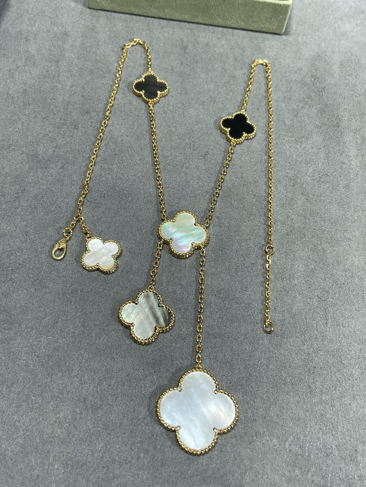 [⭐Maelin]CLOVER 6 MOTIF MOP ONYX GOLD NECKLACE