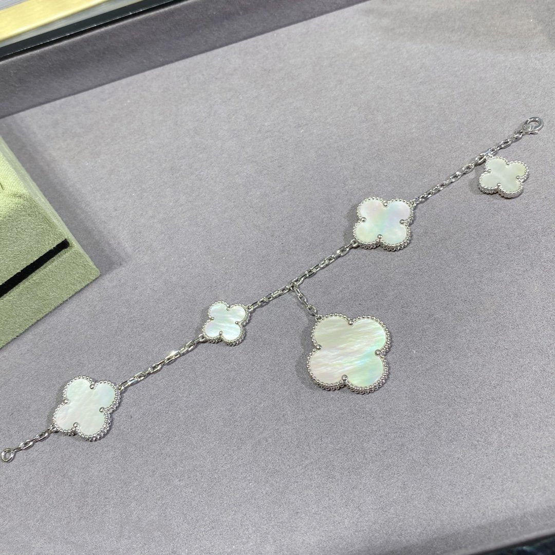 [⭐Maelin]CLOVER 5 MOTIF WHITE MOP SILVER BRACELET