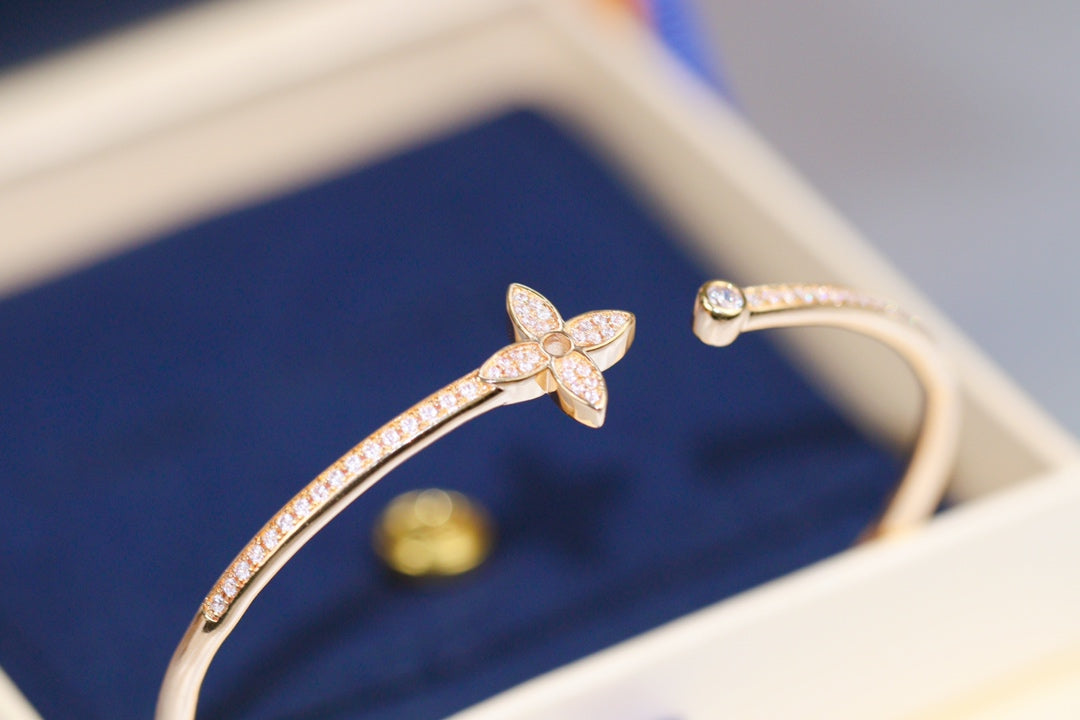 [⭐Maelin]IDYLLE PINK GOLD OPEN BRACELET DIAMOND PAVED