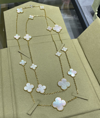 [⭐Maelin]CLOVER 16 MOTIF WHITE MOP GOLD NECKLACE